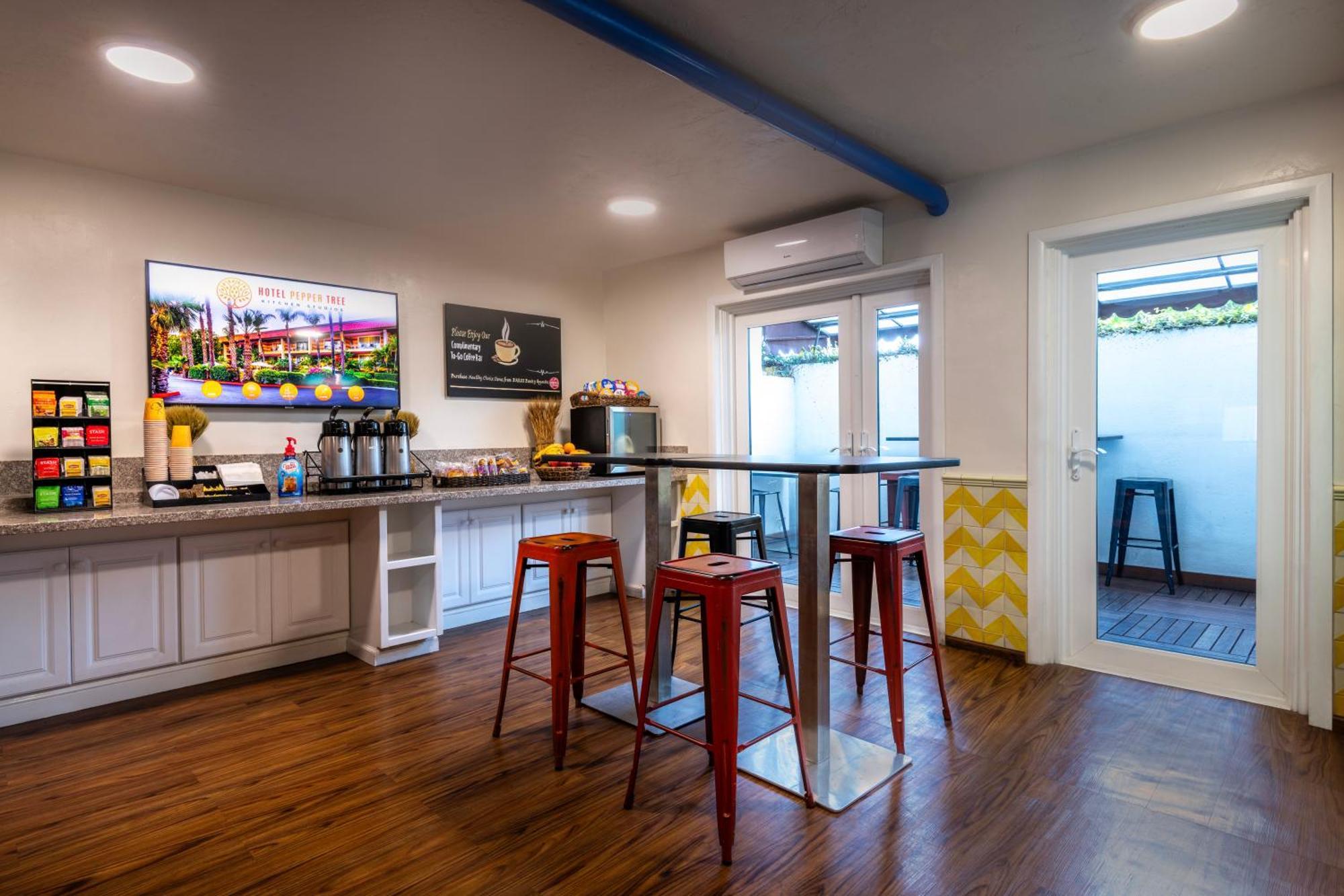 Hotel Pepper Tree Boutique Kitchen Studios - Anaheim Bagian luar foto