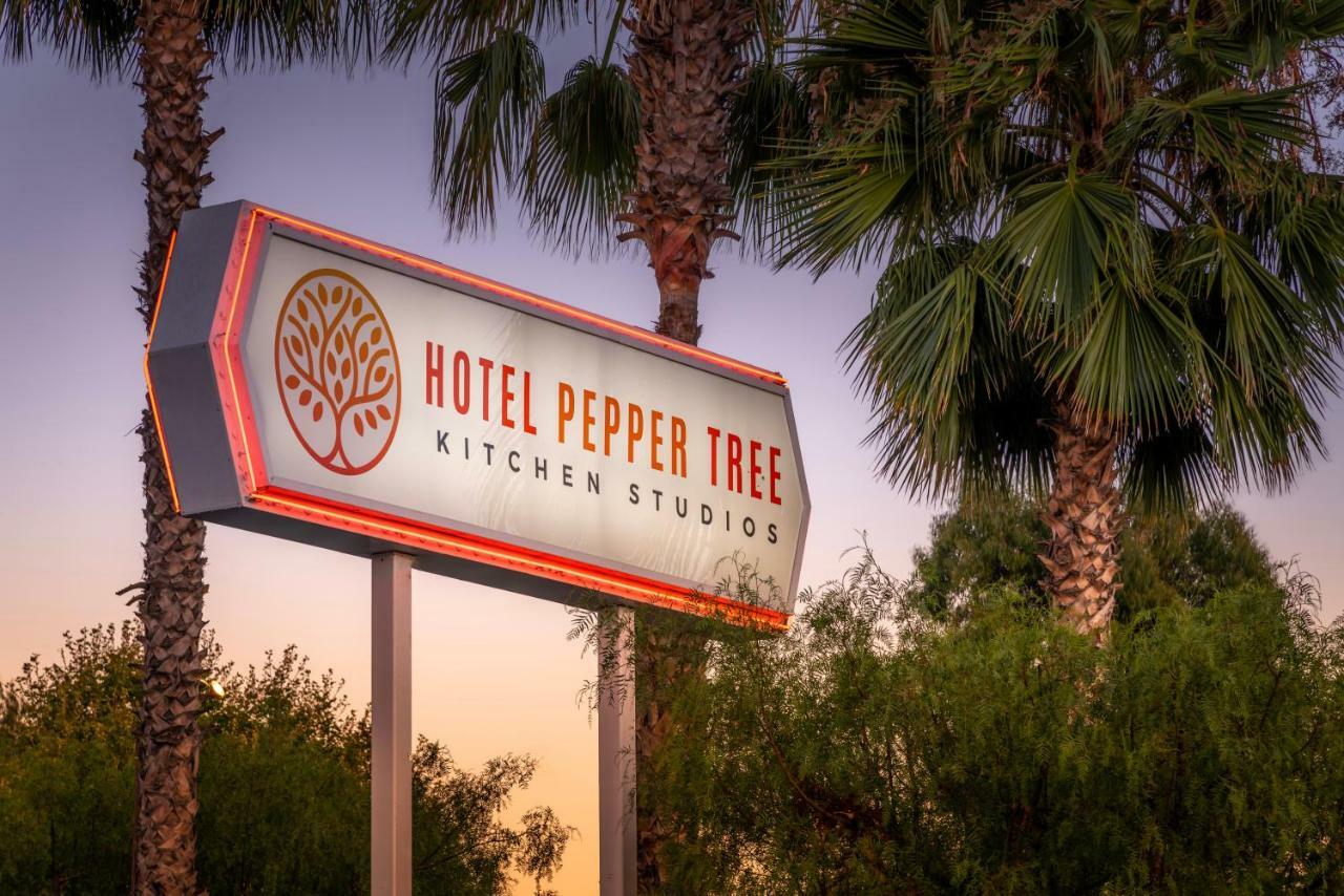 Hotel Pepper Tree Boutique Kitchen Studios - Anaheim Bagian luar foto